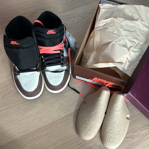 Air Jordan 1 Retro High OG (DH3097) - Picture 16 of 16